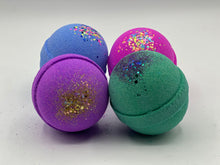 Load image into Gallery viewer, Bath Bomb - Assorted Gift Box 700 g